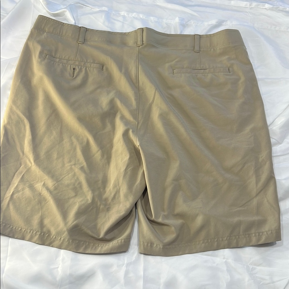 Hogan Tan Flat Front Shorts with Timeless Appeal - Picture 3 of 3